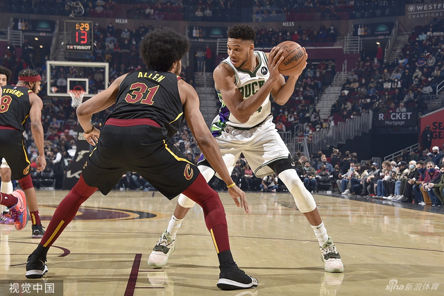 凯西目前与 凯西目前与