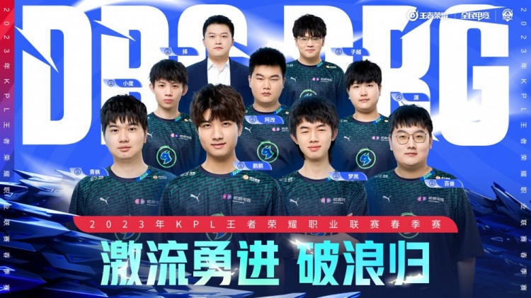 妻子：莱万身体看起来像25岁；来巴塞罗那我们都实现了梦想